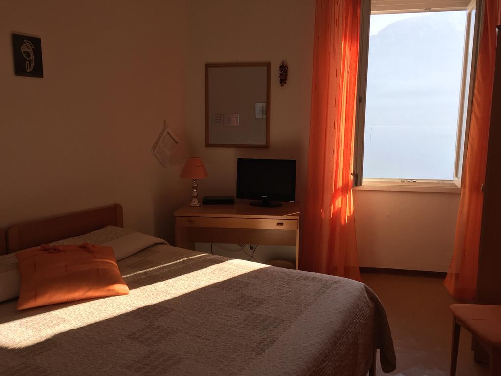 Hotel Plinio Lenno Extérieur photo