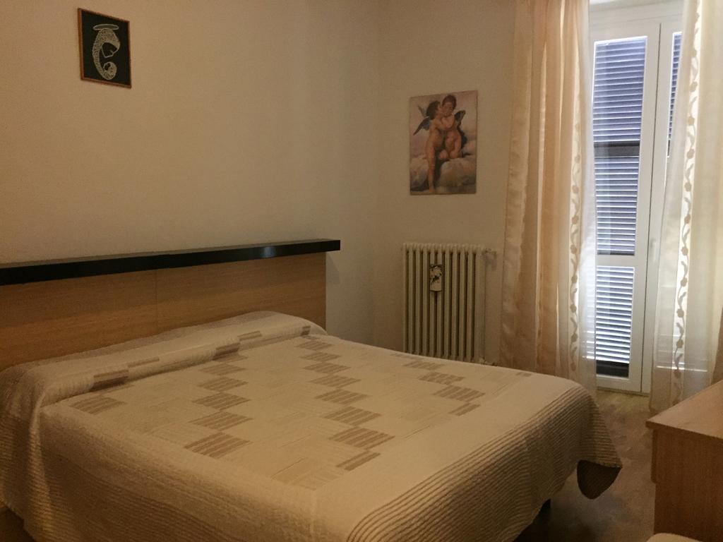 Hotel Plinio Lenno Chambre photo